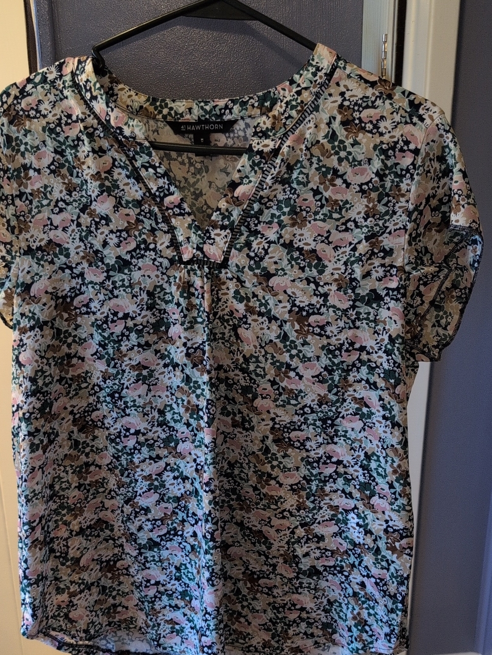 41 Hawthorn Women's Sz Medium